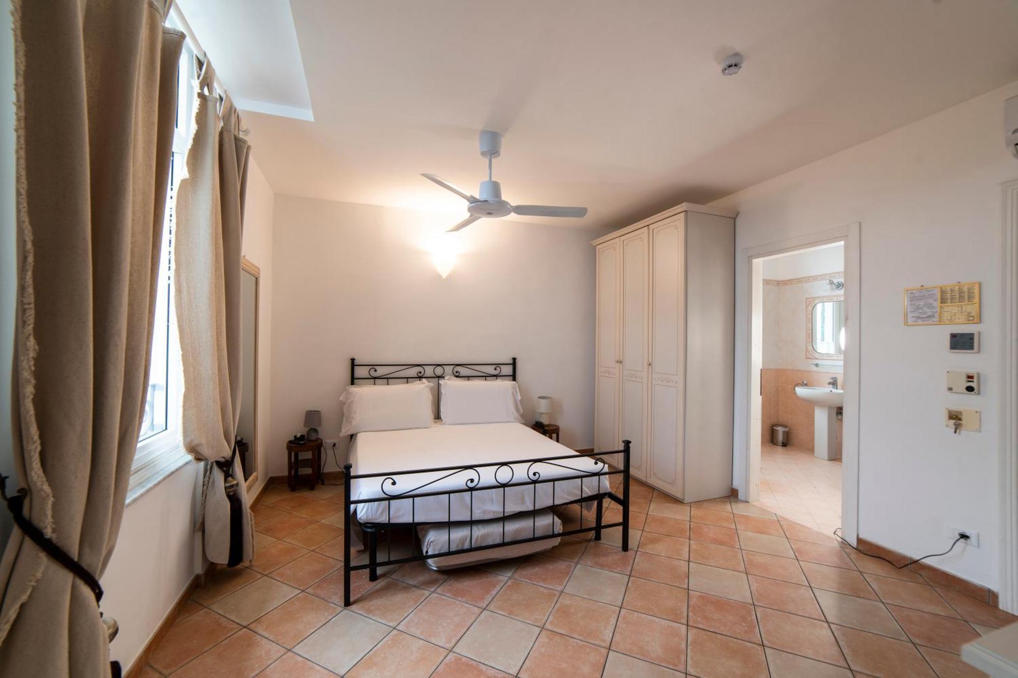 Hotel Miramare Spotorno Phòng bức ảnh