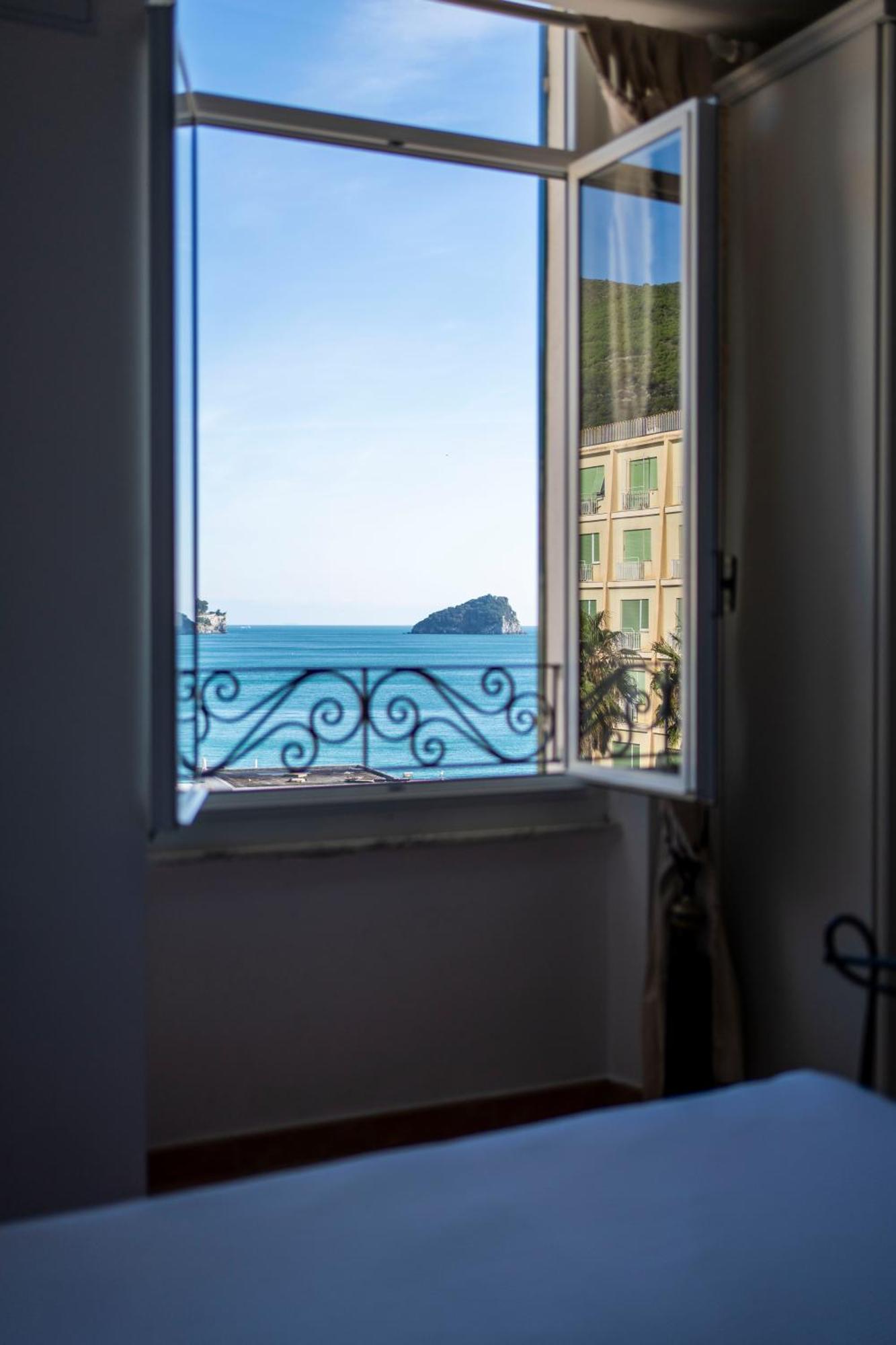 Hotel Miramare Spotorno Ngoại thất bức ảnh
