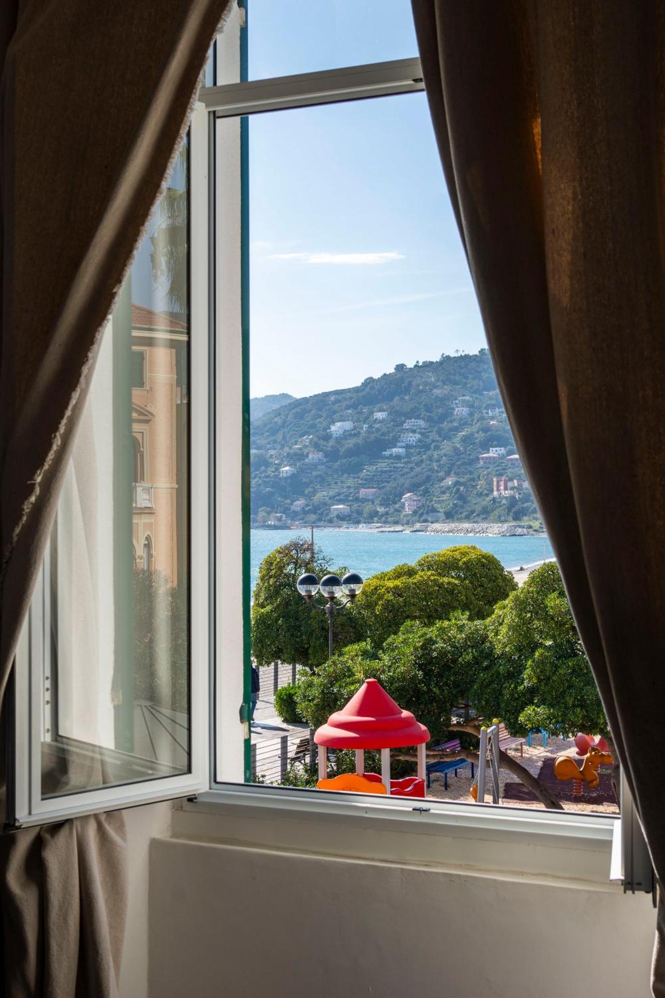 Hotel Miramare Spotorno Phòng bức ảnh
